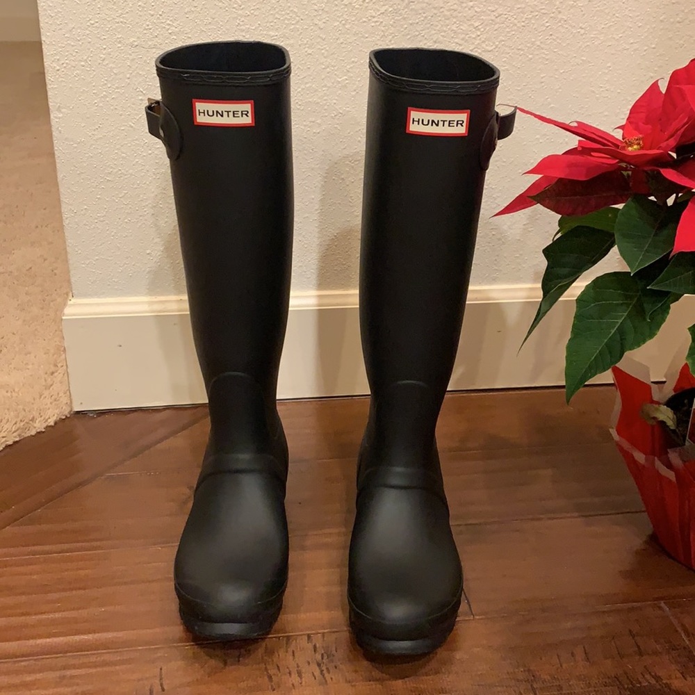 Hunter Women’s Original Tall Rain Boots Black Size 8